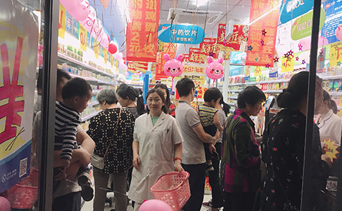 從少人問津到顧客盈門，這位店老板靠這招逆襲！